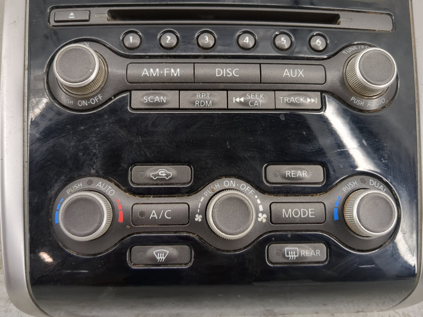 2015 Nissan Pathfinder Radio AM FM Cd Player Receiver Replacement P/N:3KA0B F21PB1Q40B Fits OEM Used Auto Parts - Oemusedaut