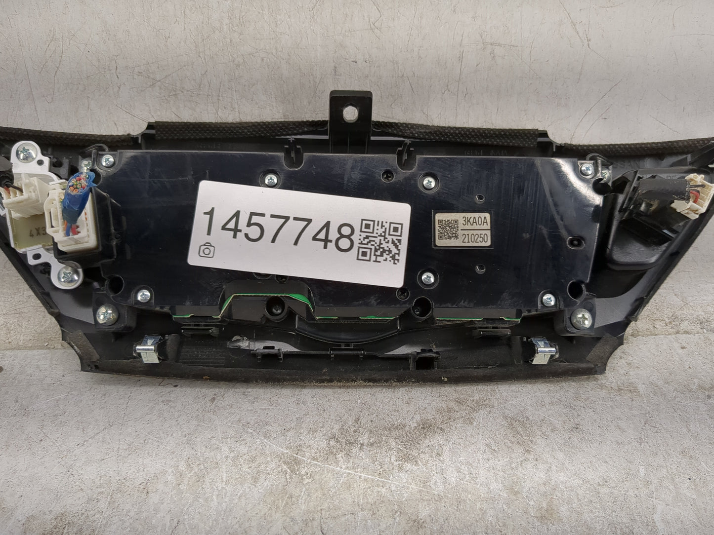 2013-2016 Nissan Pathfinder Information Display Screen 1457748 - Oemusedautoparts1.com