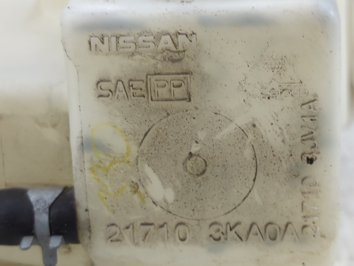 2013 Nissan Pathfinder Radiator Coolant Overflow Expansion Tank Bottle 1459940 - Oemusedautoparts1.com