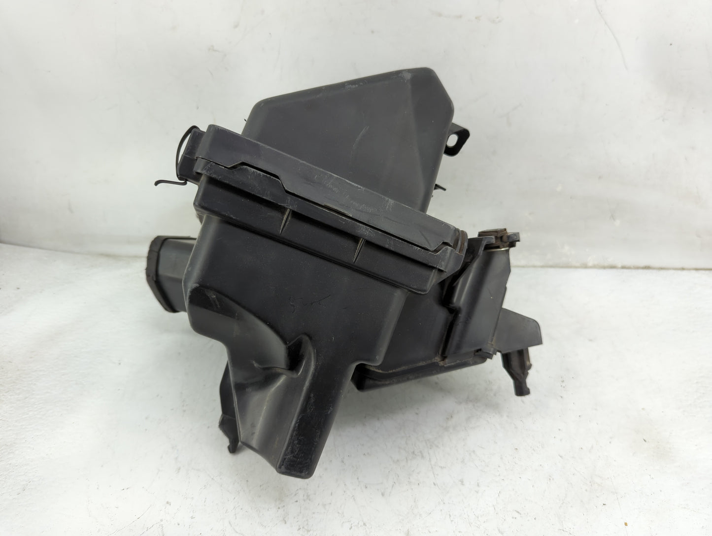 2015 Nissan Pathfinder Air Cleaner Intake-duct Hose Tube - Oemusedautoparts1.com