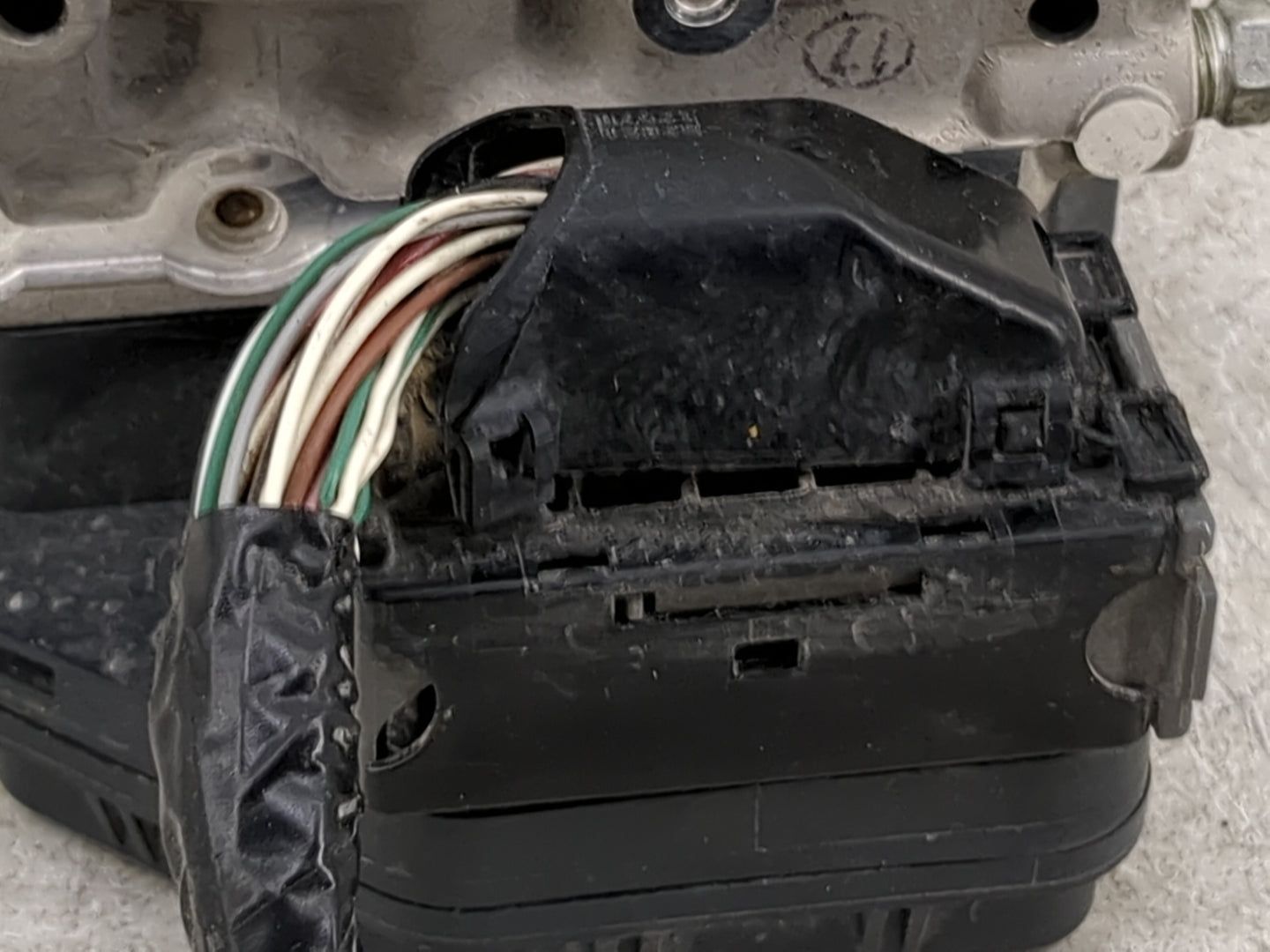 2015 Nissan Pathfinder ABS Pump Control Module Replacement P/N:133000-1640 47660 9PB0A Fits OEM Used Auto Parts - Oemusedaut