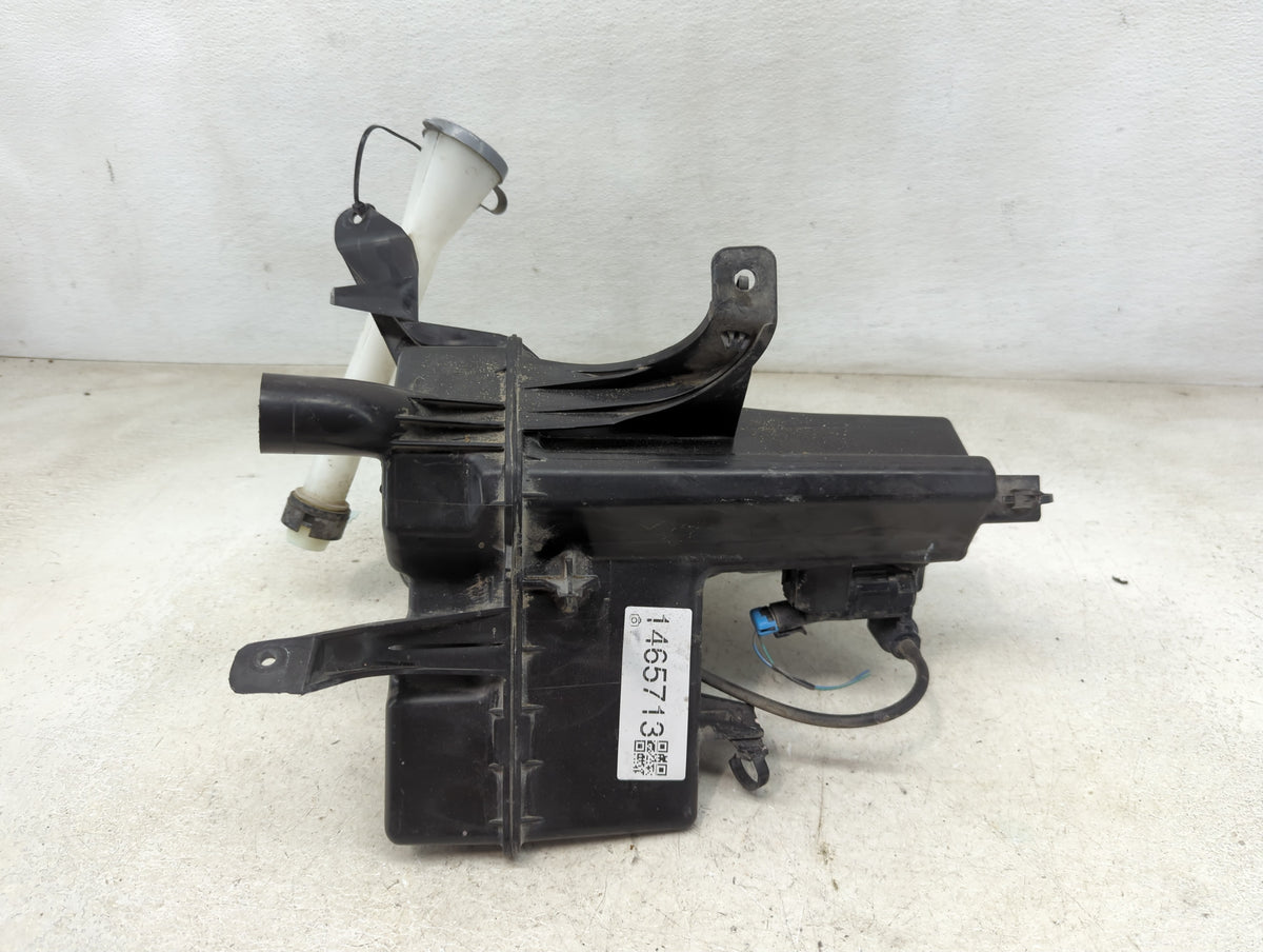 2015 Nissan Pathfinder Windshield Washer Fluid Reservoir Bottle Oem - Oemusedautoparts1.com