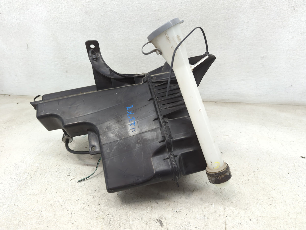 2015 Nissan Pathfinder Windshield Washer Fluid Reservoir Bottle Oem - Oemusedautoparts1.com