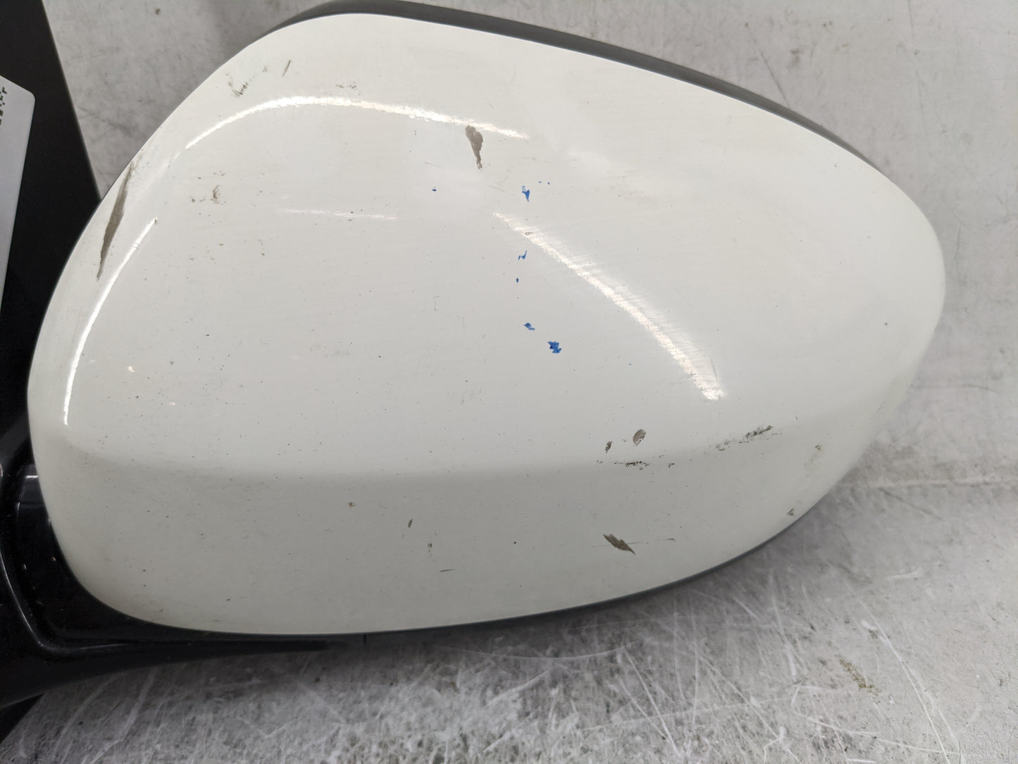 2013-2016 Nissan Pathfinder Driver Side View Mirror - Left Door Mirror OEM Used - Oemusedautoparts1.com