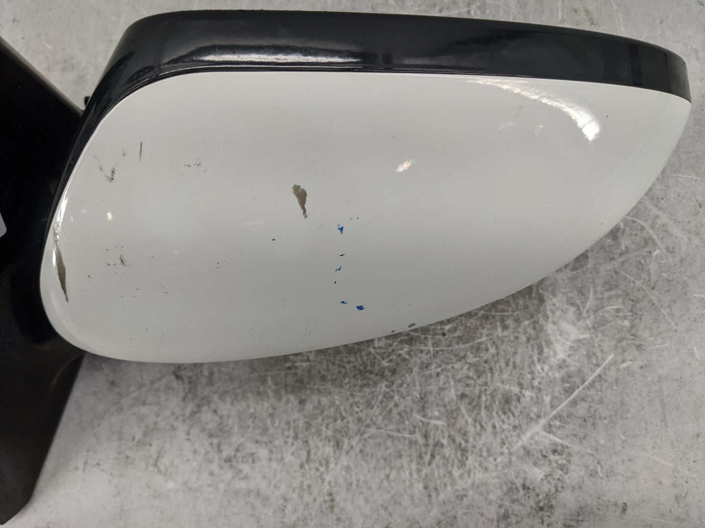 2013-2016 Nissan Pathfinder Driver Side View Mirror - Left Door Mirror OEM Used - Oemusedautoparts1.com