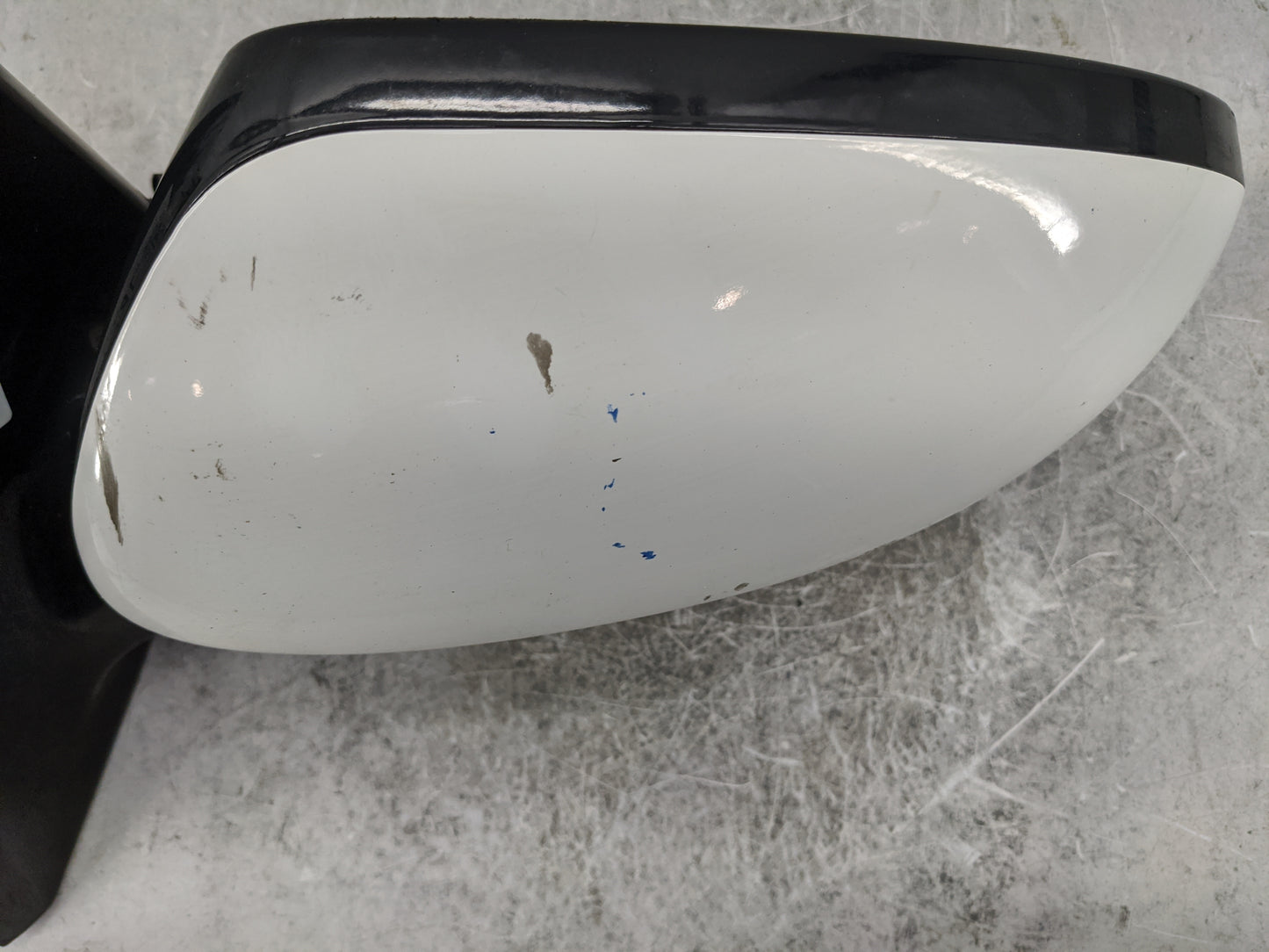2013-2016 Nissan Pathfinder Driver Side View Mirror - Left Door Mirror OEM Used - Oemusedautoparts1.com