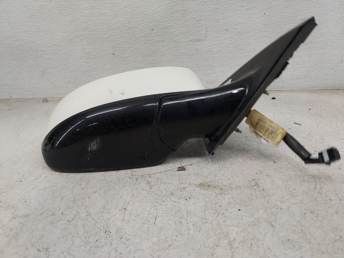 2013-2016 Nissan Pathfinder Passenger Side View Mirror - Right Door Mirror OEM Used - Oemusedautoparts1.com