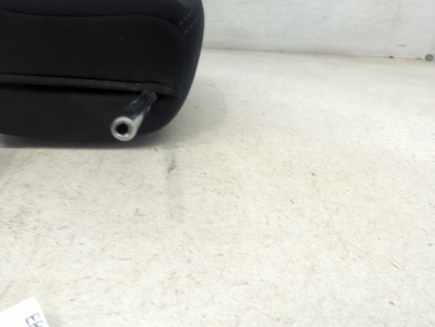 2015 Nissan Pathfinder Headrest Head Rest Front Driver Seat Black 1473494 - Oemusedautoparts1.com
