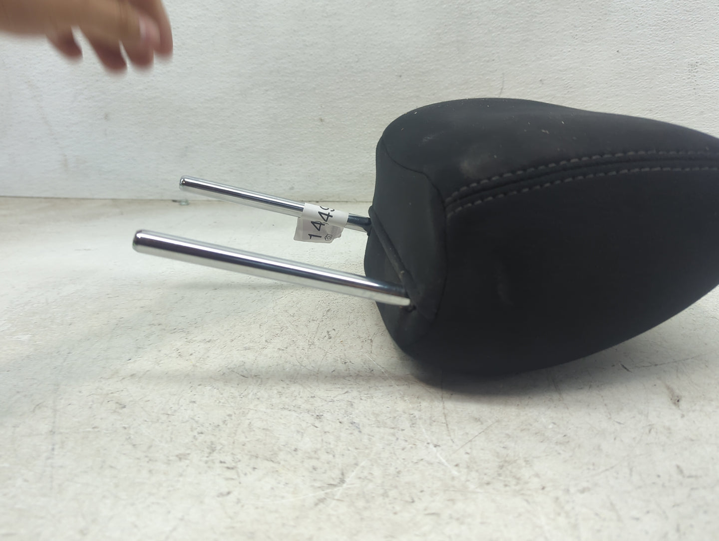 2015 Nissan Pathfinder Headrest Head Rest Front Driver Seat Black 1473494 - Oemusedautoparts1.com