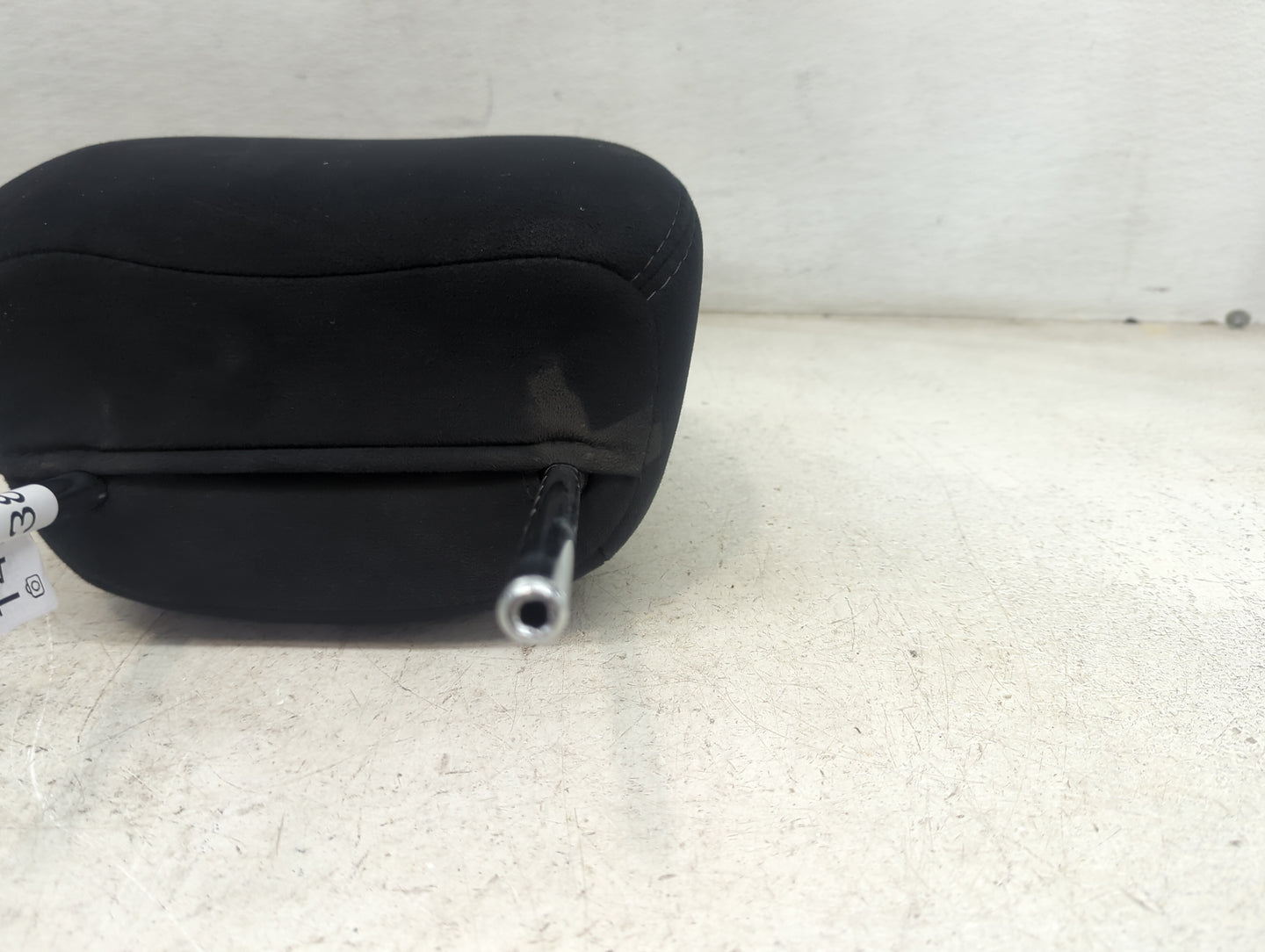 2015 Nissan Pathfinder Headrest Head Rest Front Driver Seat Black - Oemusedautoparts1.com