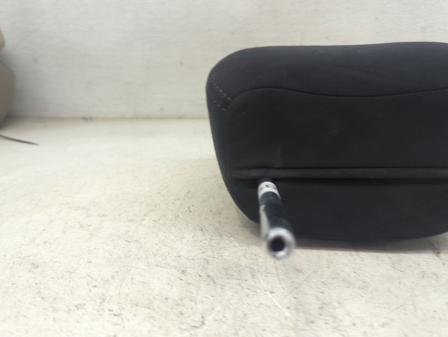 2015 Nissan Pathfinder Headrest Head Rest Front Driver Seat Black - Oemusedautoparts1.com
