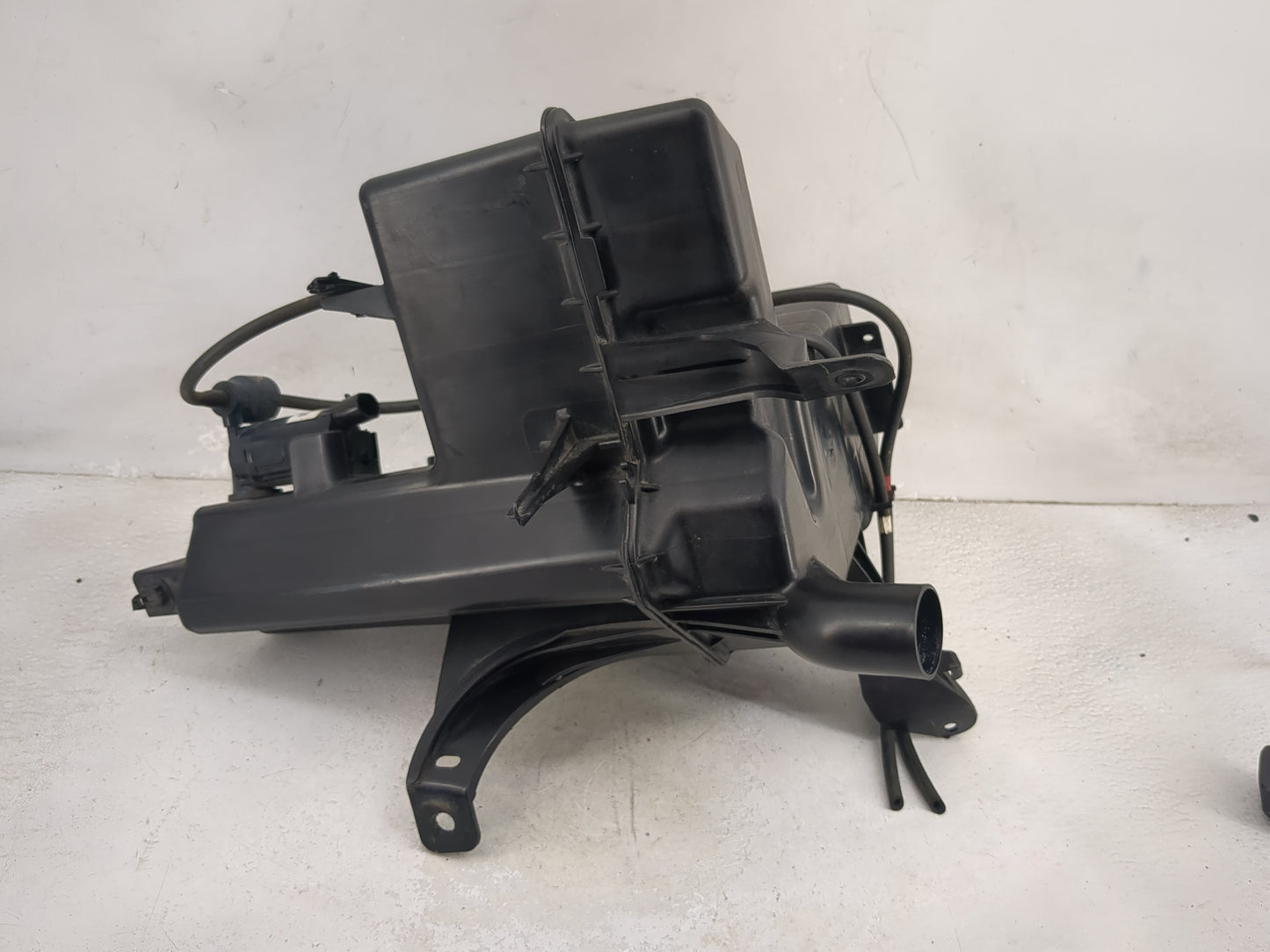 2013-2020 Nissan Pathfinder Windshield Washer Fluid Reservoir Bottle Oem 1474116 - Oemusedautoparts1.com