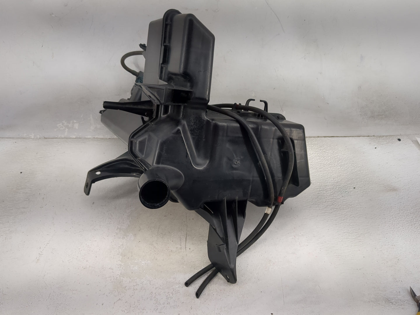 2013-2020 Nissan Pathfinder Windshield Washer Fluid Reservoir Bottle Oem 1474116 - Oemusedautoparts1.com