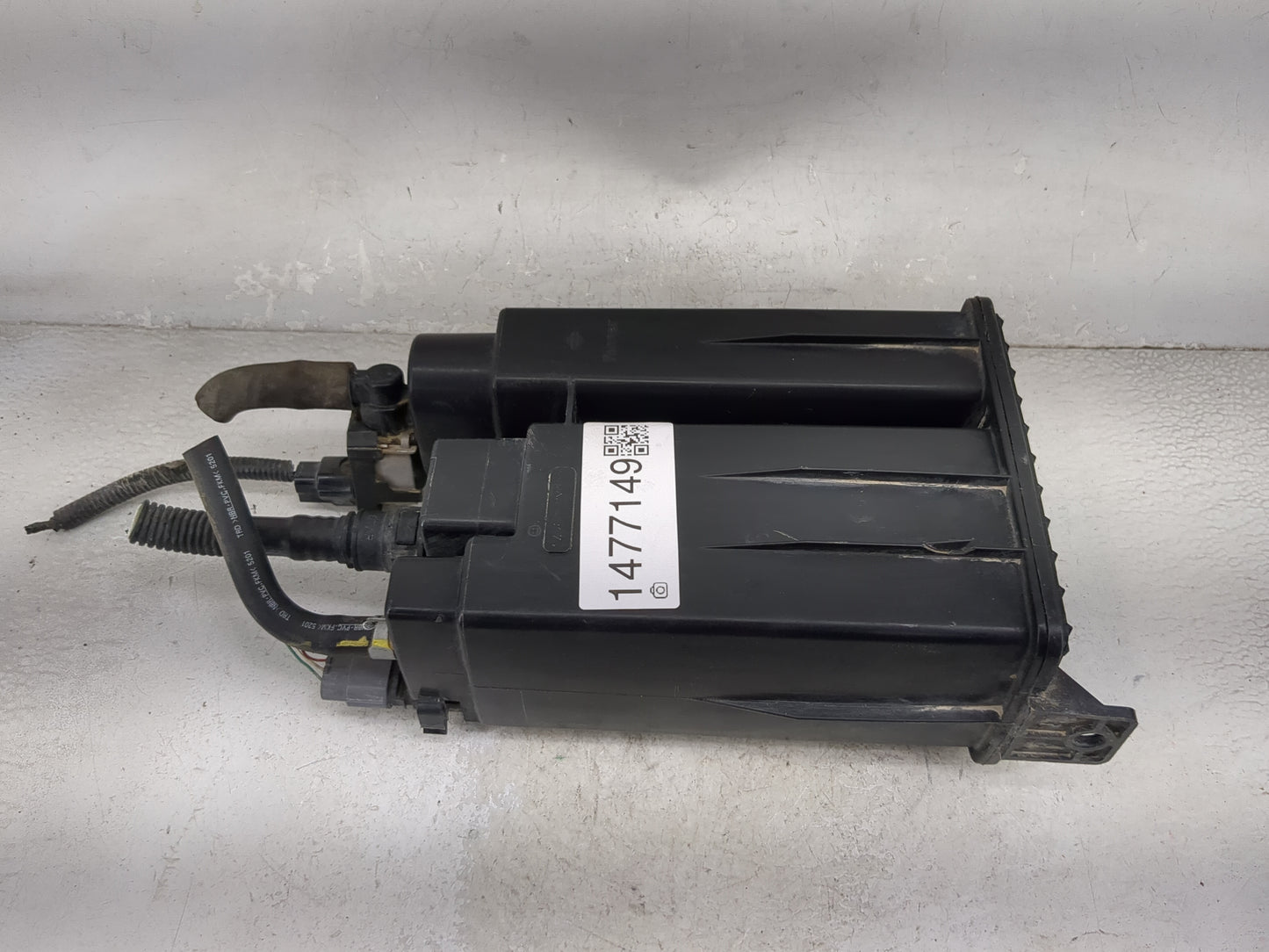 2015 Nissan Pathfinder Fuel Vapor Charcoal Canister 1477149 - Oemusedautoparts1.com