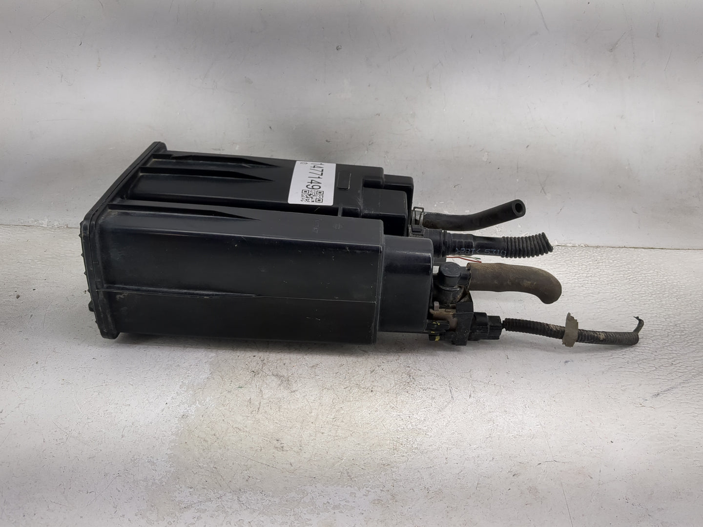 2015 Nissan Pathfinder Fuel Vapor Charcoal Canister 1477149 - Oemusedautoparts1.com