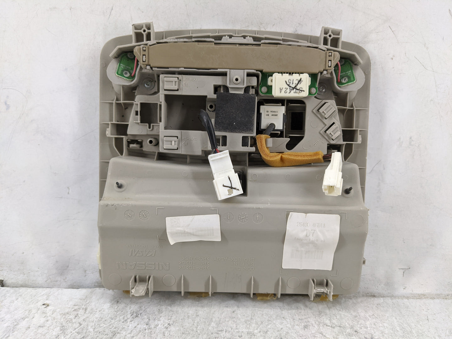 2015 Nissan Pathfinder Overhead Roof Console Tan - Oemusedautoparts1.com