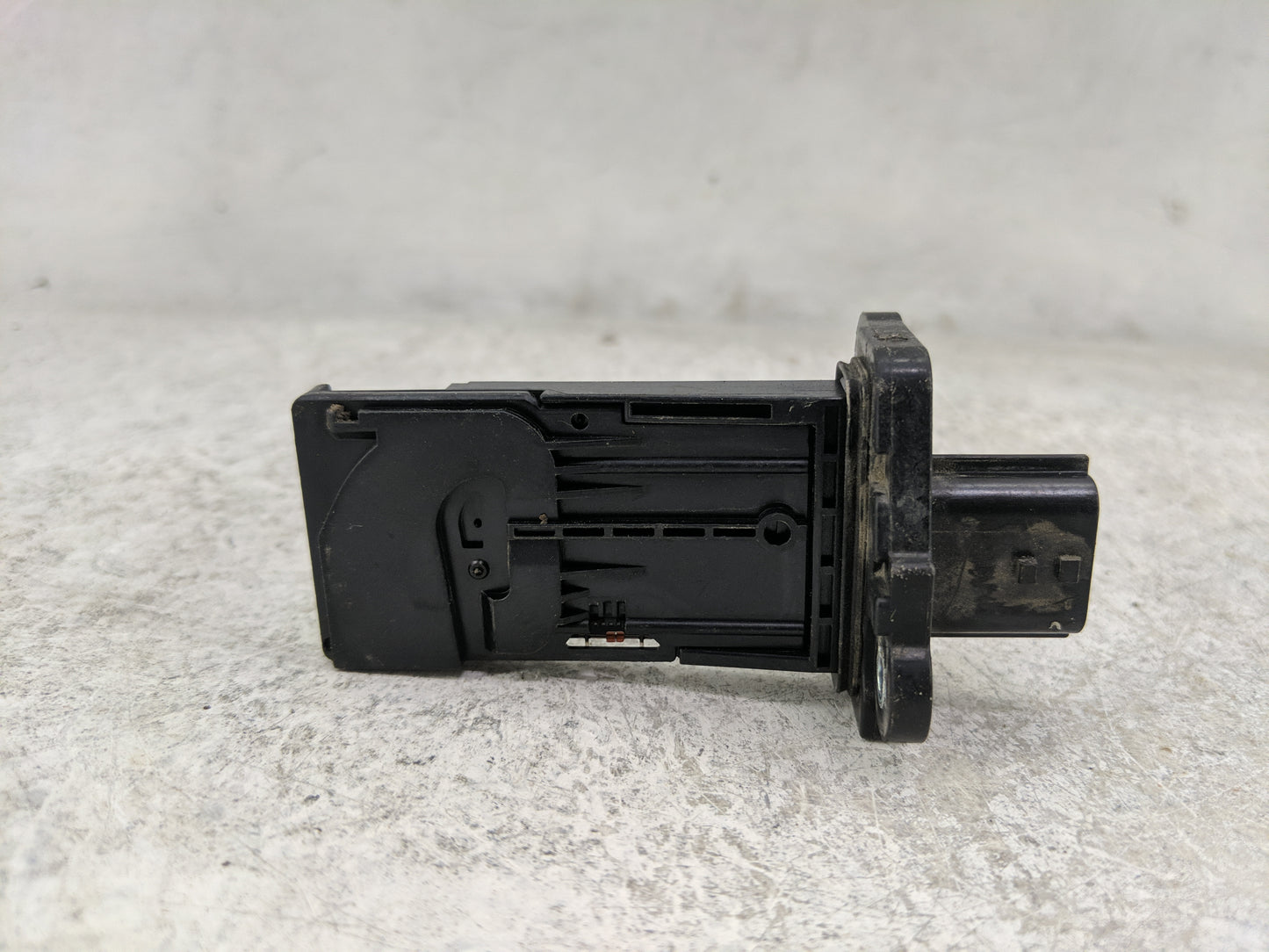 2015-2016 Nissan Pathfinder Mass Air Flow Meter Maf 1486448 - Oemusedautoparts1.com