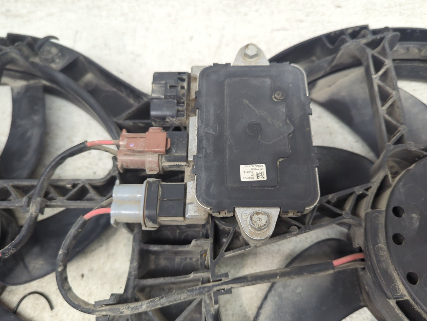 2013-2022 Nissan Pathfinder Electric Radiator Cooling Fan Motor Assembly P/N:M157985 Fits OEM Used Auto Parts - Oemusedautop