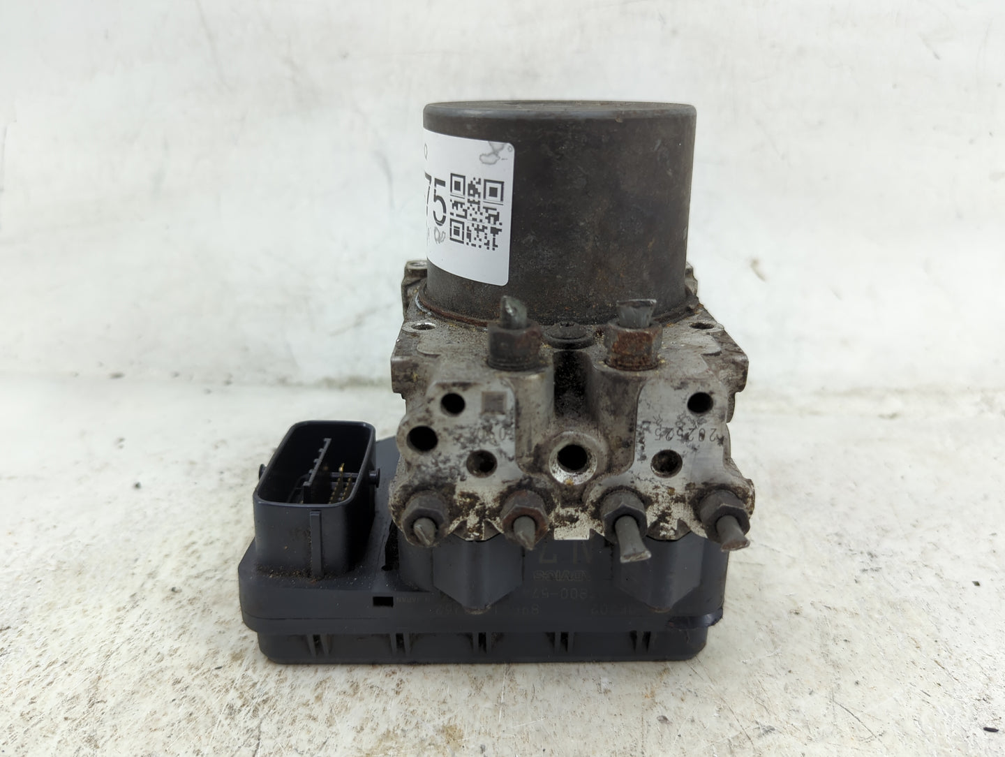 2015 Nissan Pathfinder ABS Pump Control Module Replacement Fits OEM Used Auto Parts - Oemusedautoparts1.com