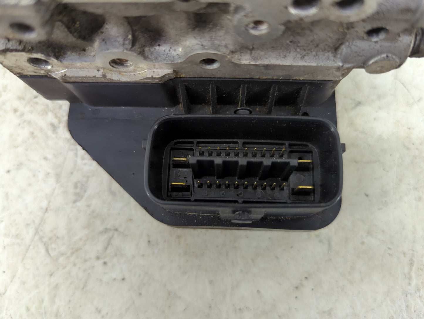 2015 Nissan Pathfinder ABS Pump Control Module Replacement Fits OEM Used Auto Parts - Oemusedautoparts1.com