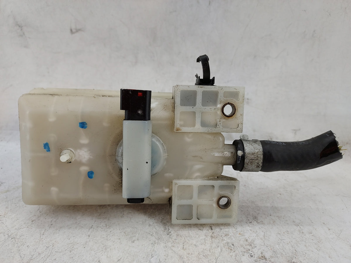 2013-2020 Nissan Pathfinder Brake Master Cylinder 1499020 - Oemusedautoparts1.com