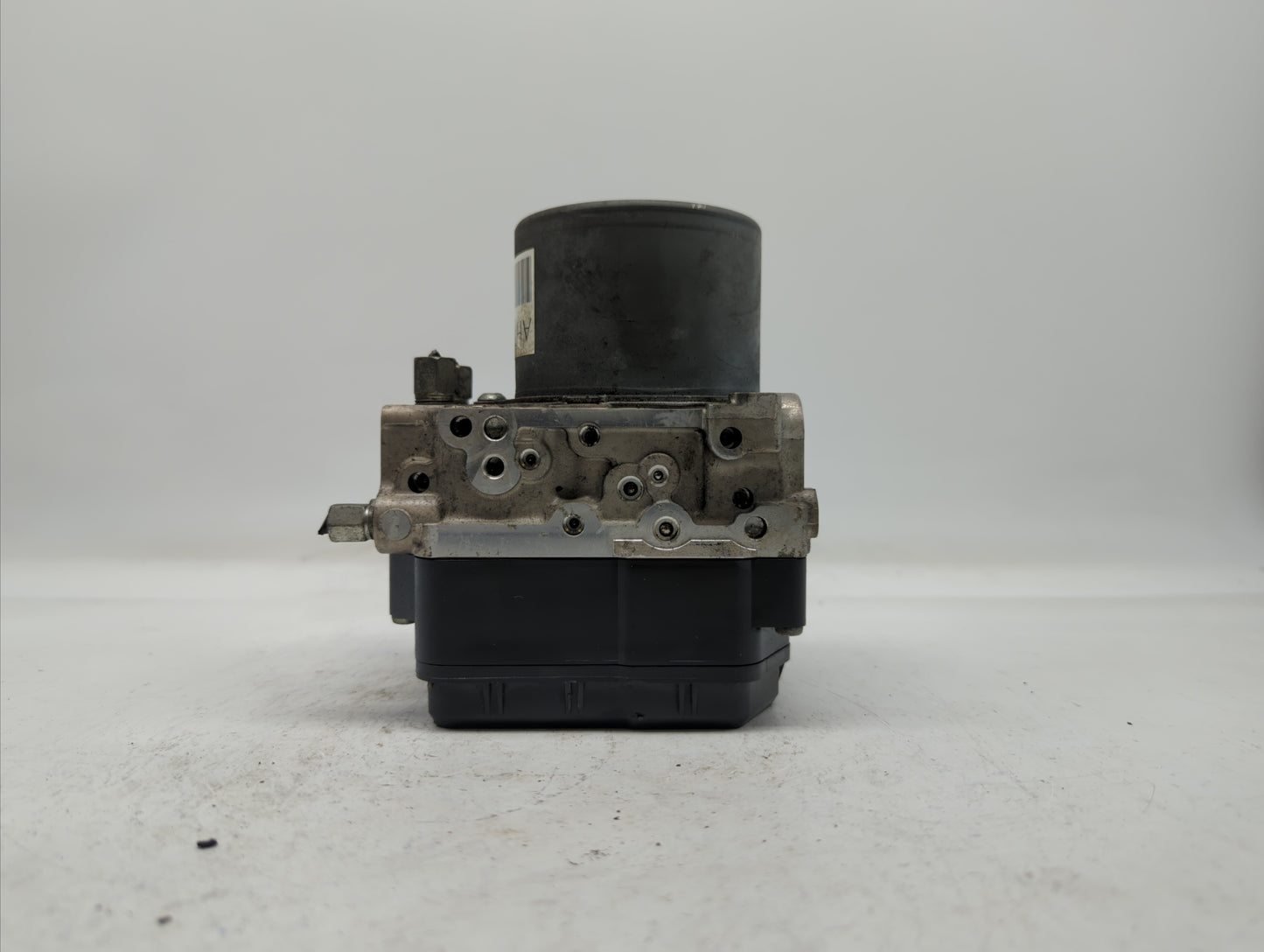2015 Nissan Pathfinder ABS Pump Control Module Replacement P/N:47660 9PB0A Fits OEM Used Auto Parts - Oemusedautoparts1.com