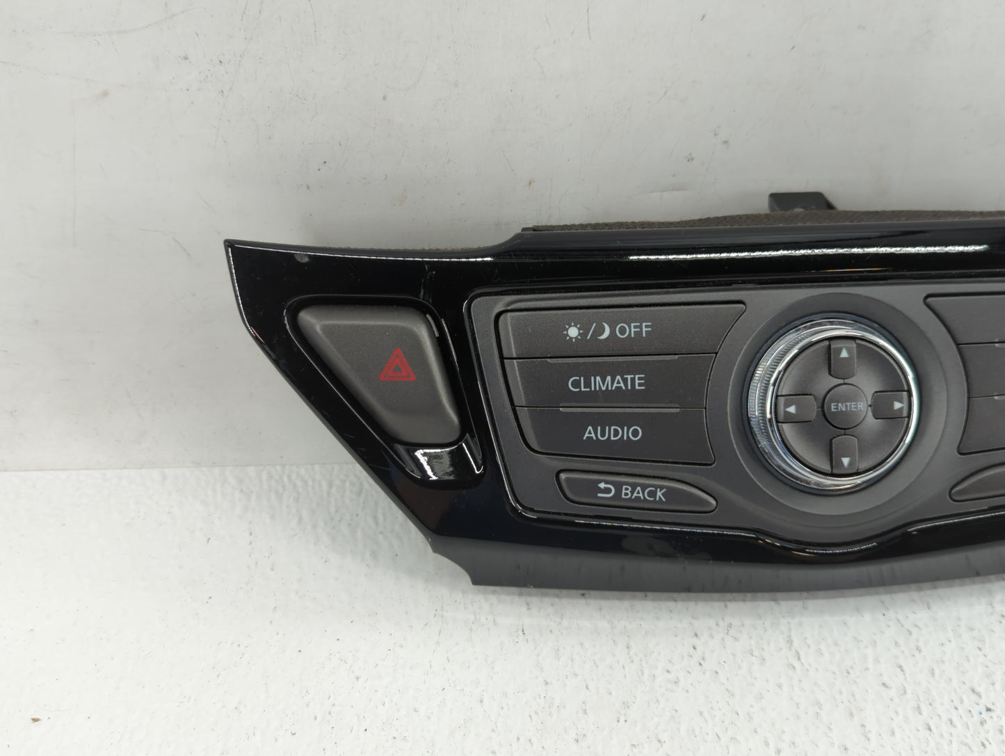2013-2016 Nissan Pathfinder Information Display Screen - Oemusedautoparts1.com