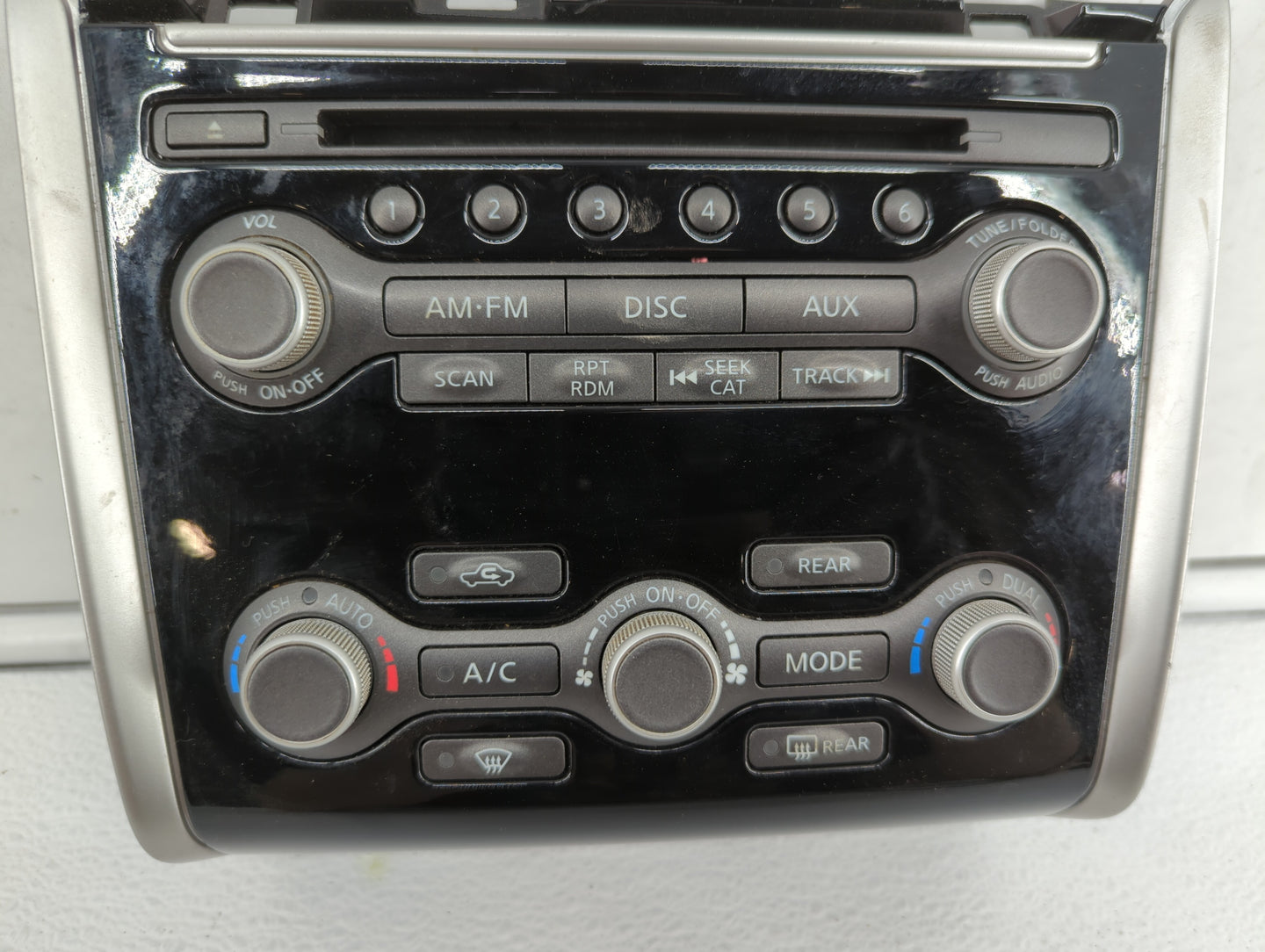 Nissan Pathfinder Radio Control Panel - Oemusedautoparts1.com
