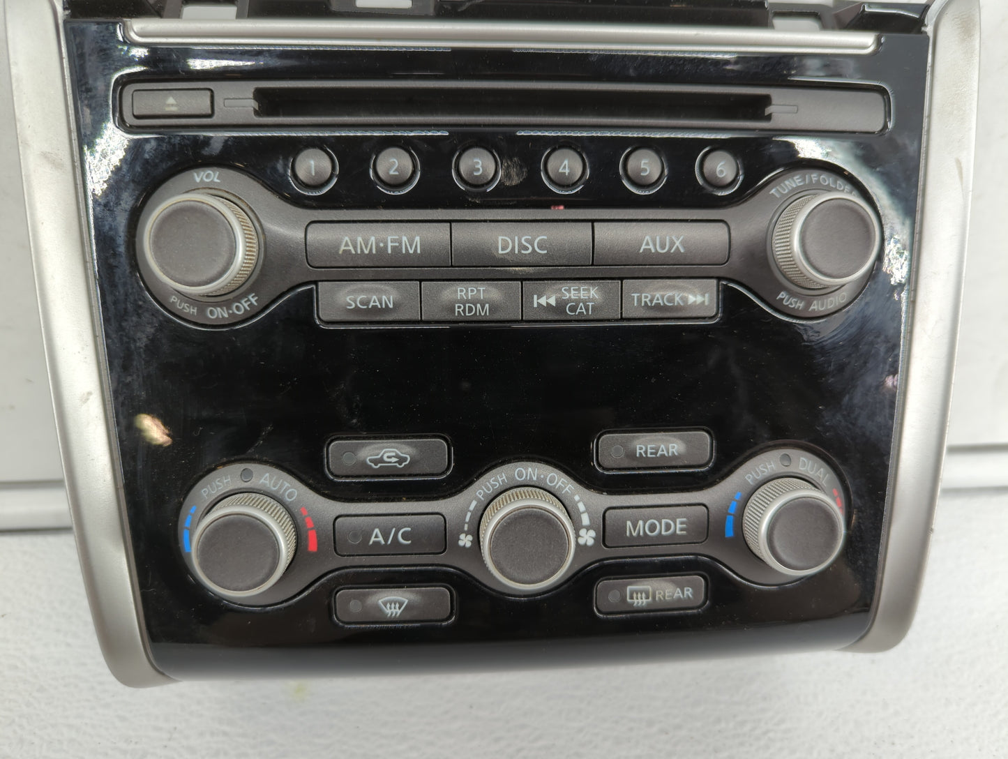 Nissan Pathfinder Radio Control Panel - Oemusedautoparts1.com