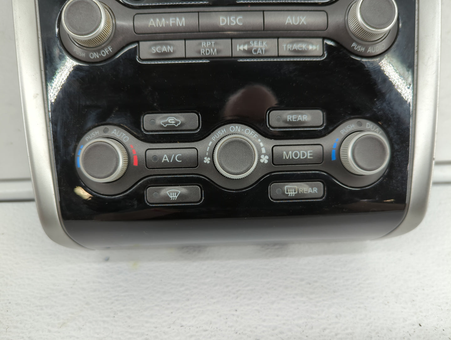 Nissan Pathfinder Radio Control Panel - Oemusedautoparts1.com