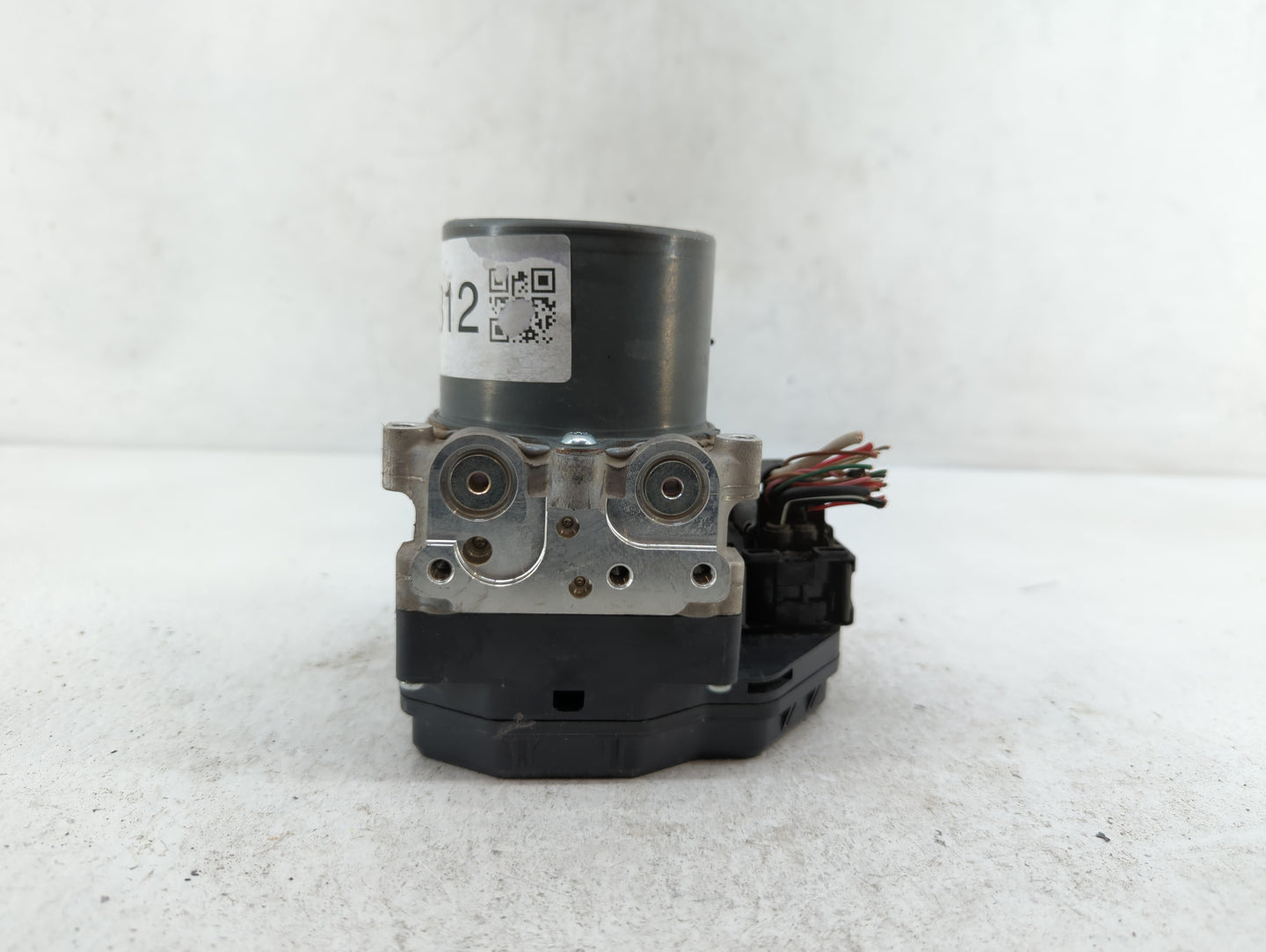 2015 Nissan Pathfinder ABS Pump Control Module Replacement P/N:47660 9PB0A Fits OEM Used Auto Parts - Oemusedautoparts1.com