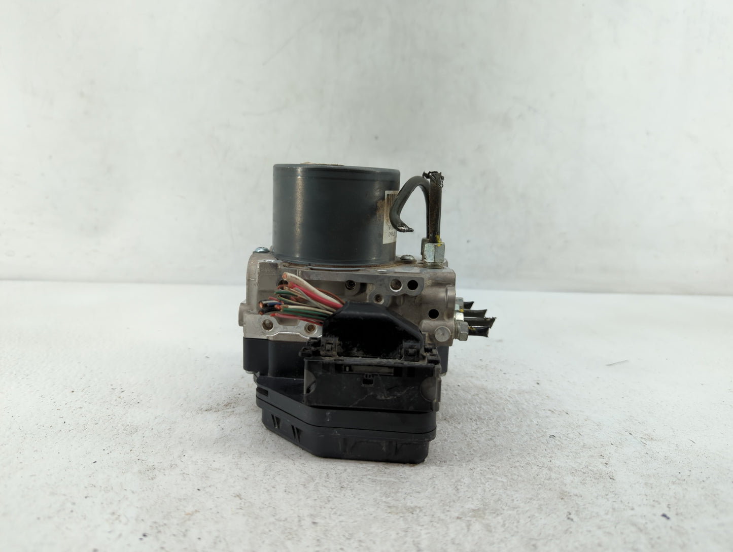2015 Nissan Pathfinder ABS Pump Control Module Replacement P/N:47660 9PB0A Fits OEM Used Auto Parts - Oemusedautoparts1.com