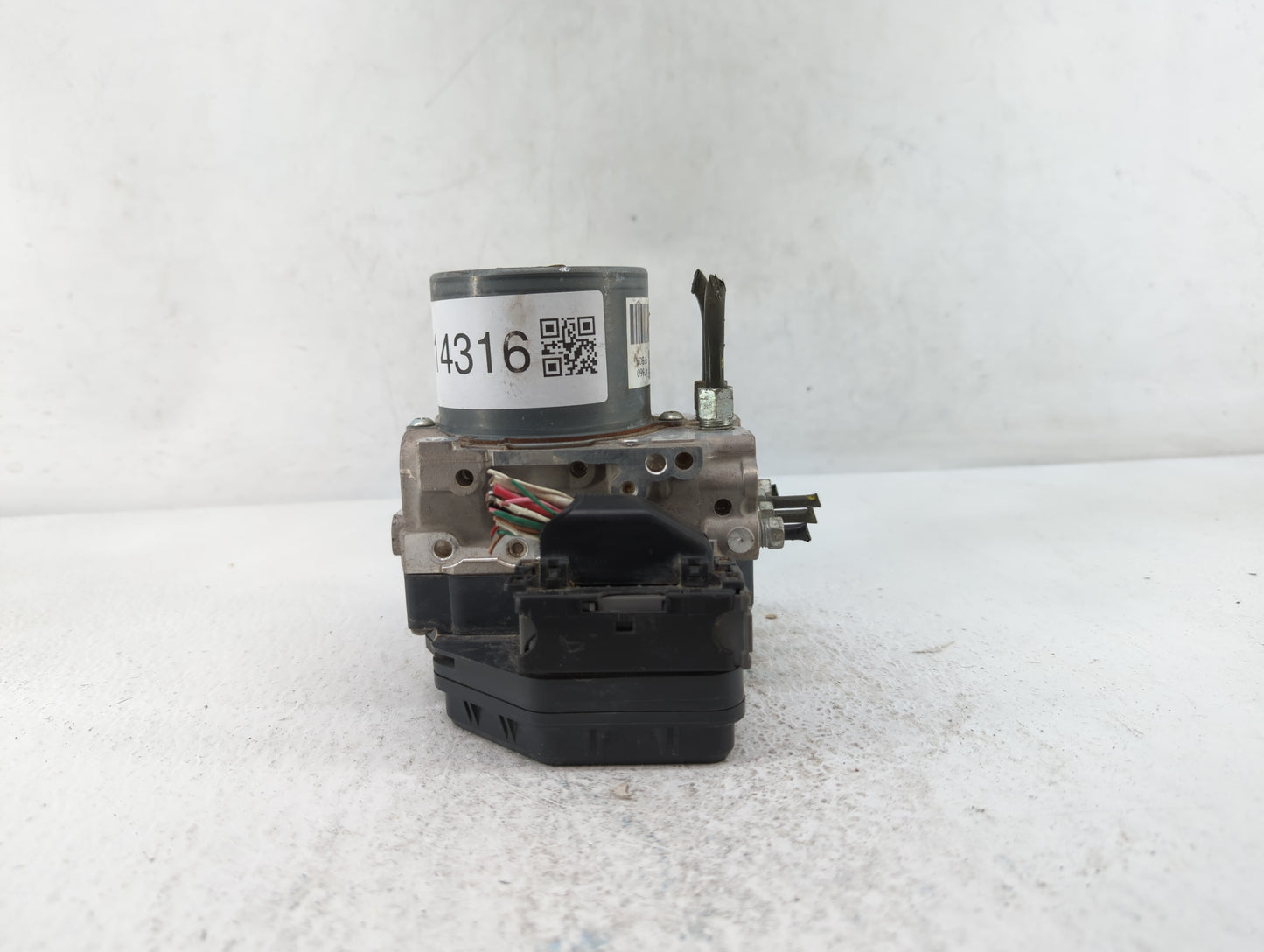 2015 Nissan Pathfinder ABS Pump Control Module Replacement P/N:47660 9PB0A Fits OEM Used Auto Parts - Oemusedautoparts1.com