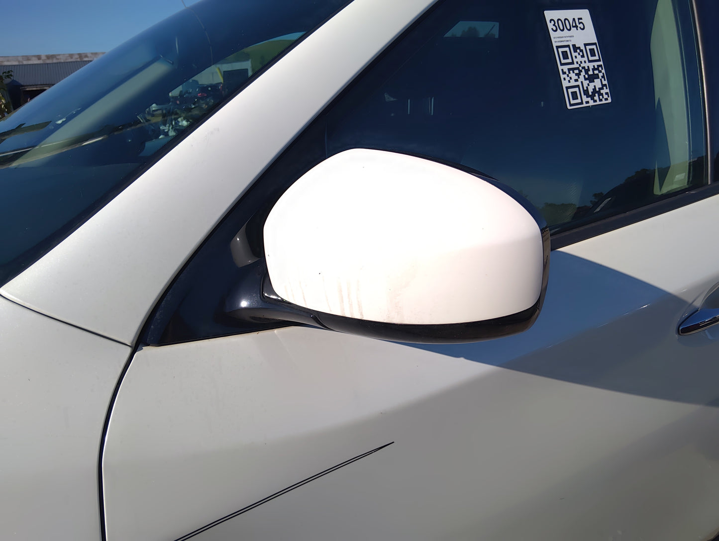 2013-2016 Nissan Pathfinder Driver Side View Mirror - Left Door Mirror OEM Used - Oemusedautoparts1.com