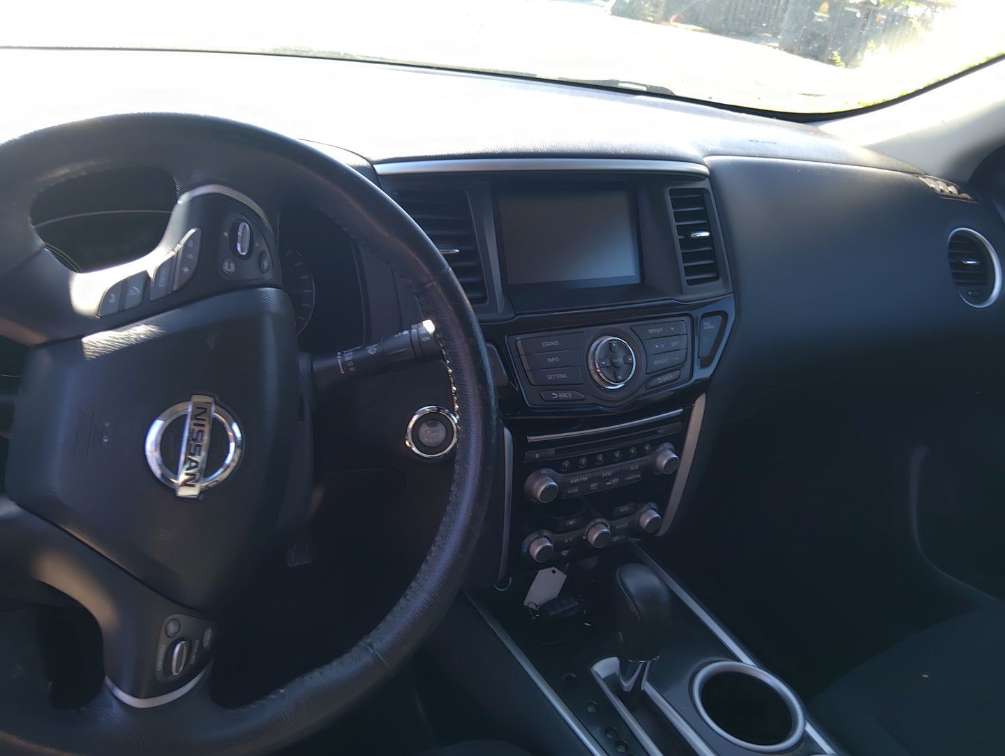 2015-2016 Nissan Pathfinder Radio AM FM Cd Player Receiver Replacement Fits Fits 2015 2016 OEM Used Auto Parts - Oemusedauto