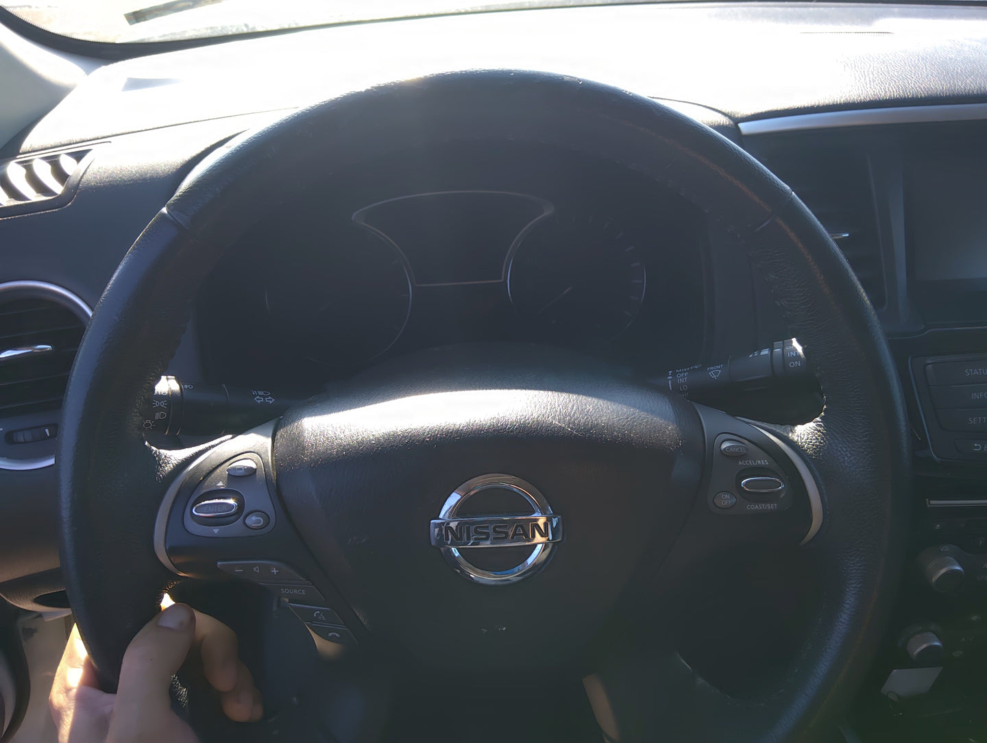 2015 Nissan Pathfinder Instrument Cluster Speedometer Gauges Miles:208K Fits OEM Used Auto Parts - Oemusedautoparts1.com