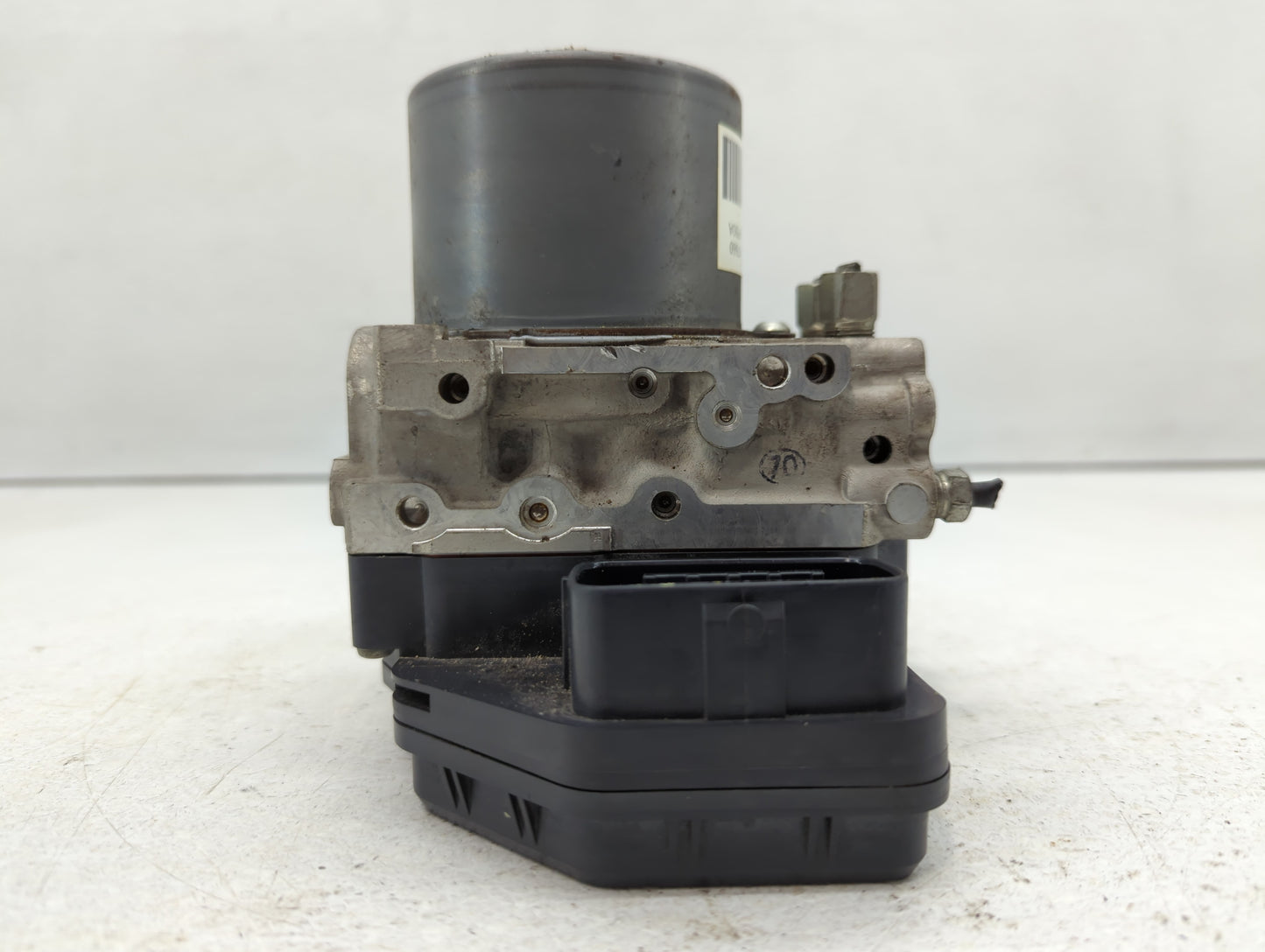 2015 Nissan Pathfinder ABS Pump Control Module Replacement P/N:47660 9PB0A Fits OEM Used Auto Parts - Oemusedautoparts1.com