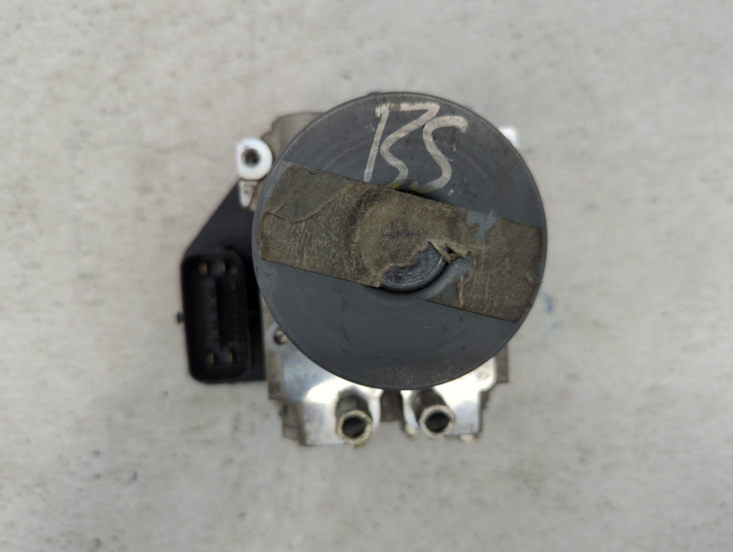 2015 Nissan Pathfinder ABS Pump Control Module Replacement P/N:47660 9PE0A Fits OEM Used Auto Parts - Oemusedautoparts1.com