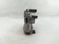 2015-2016 Nissan Pathfinder Throttle Body P/N:RME70-50 Fits Fits 2015 2016 2017 2018 2019 2020 2021 2022 OEM Used Auto Parts
