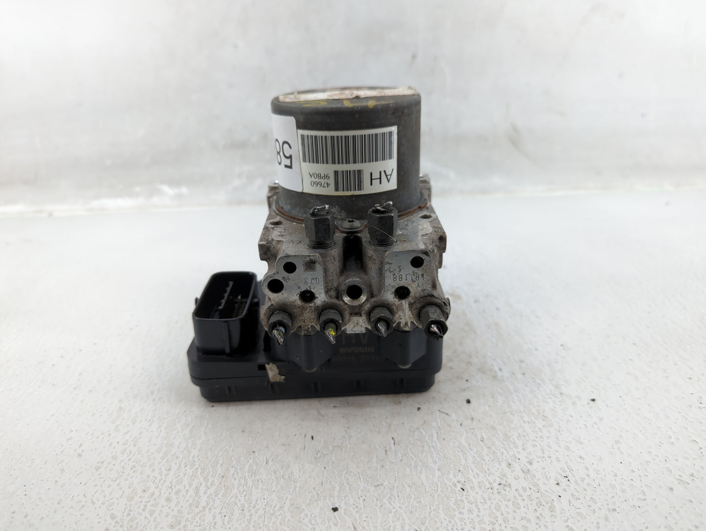 2015 Nissan Pathfinder ABS Pump Control Module Replacement P/N:47660 9PB0A Fits OEM Used Auto Parts - Oemusedautoparts1.com