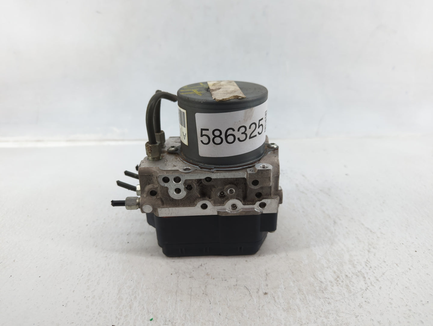 2015 Nissan Pathfinder ABS Pump Control Module Replacement P/N:47660 9PE0A Fits OEM Used Auto Parts - Oemusedautoparts1.com