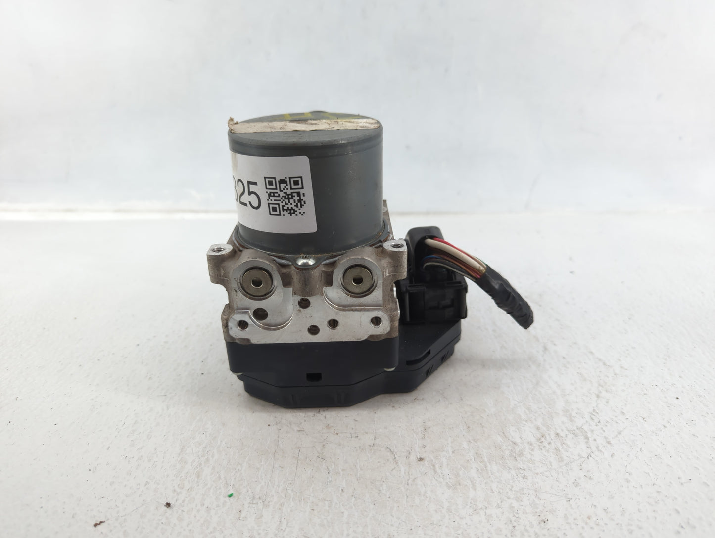 2015 Nissan Pathfinder ABS Pump Control Module Replacement P/N:47660 9PE0A Fits OEM Used Auto Parts - Oemusedautoparts1.com