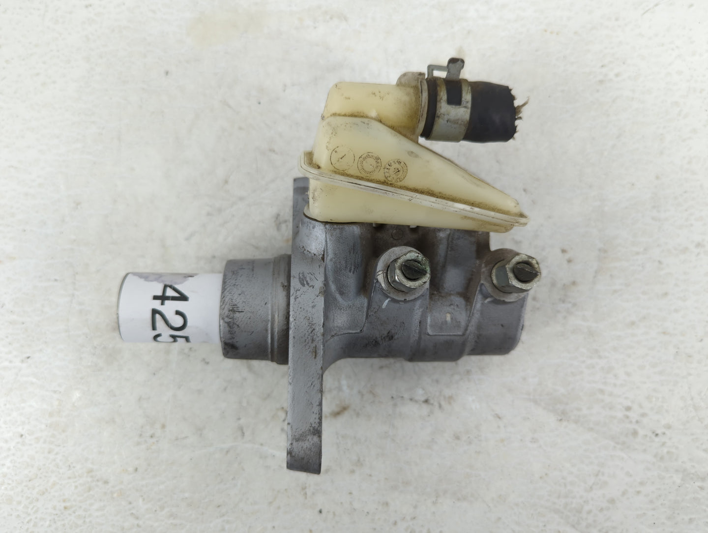 2013-2020 Nissan Pathfinder Brake Master Cylinder - Oemusedautoparts1.com