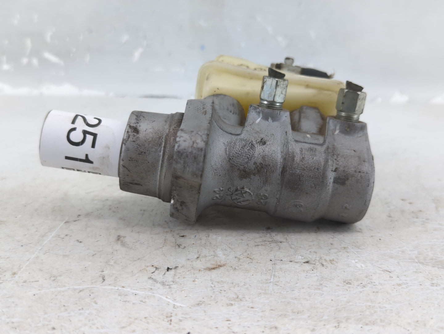 2013-2020 Nissan Pathfinder Brake Master Cylinder - Oemusedautoparts1.com