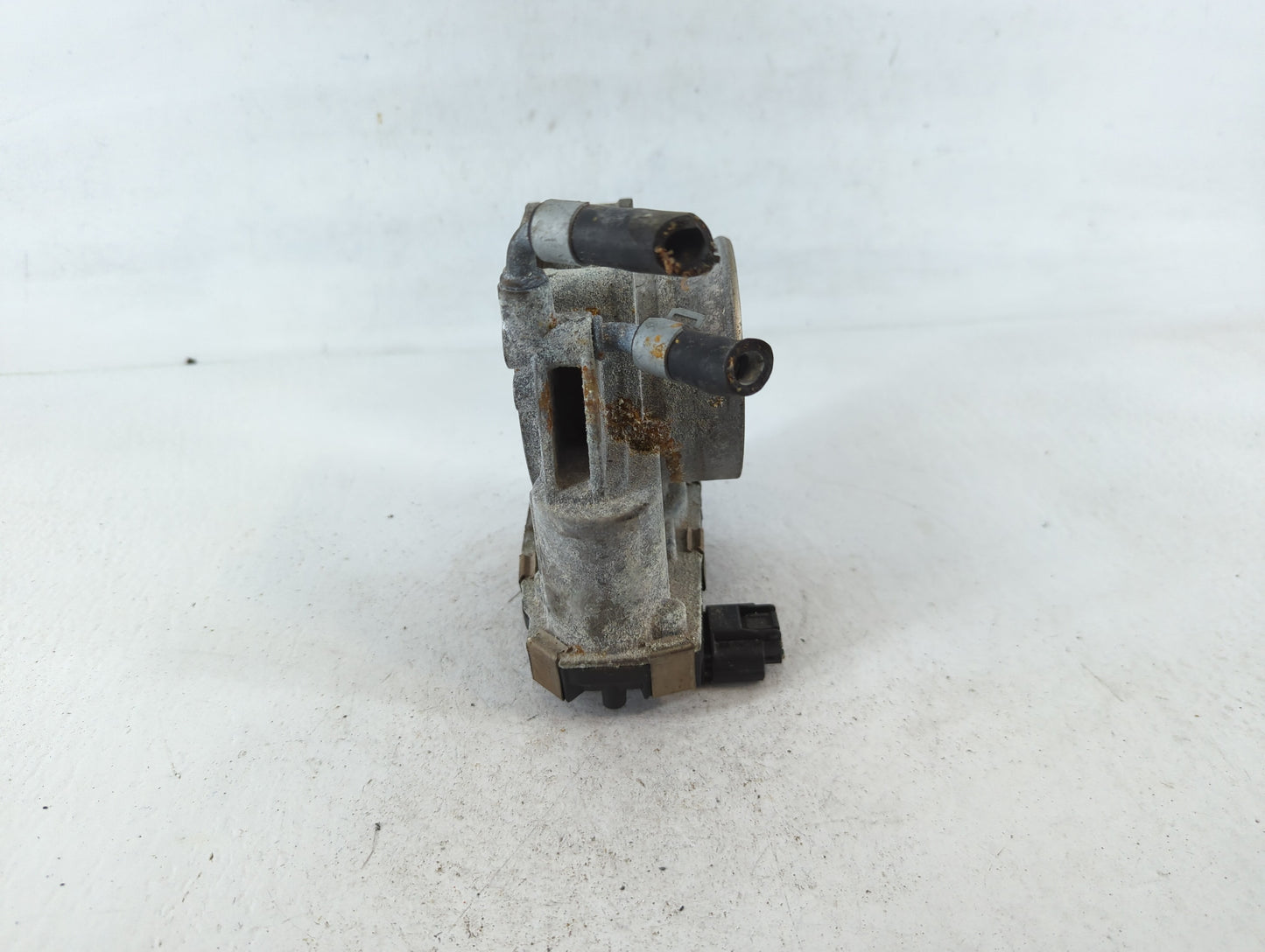 2015-2016 Nissan Pathfinder Throttle Body Fits Fits 2015 2016 2017 2018 2019 2020 2021 2022 OEM Used Auto Parts - Oemusedaut