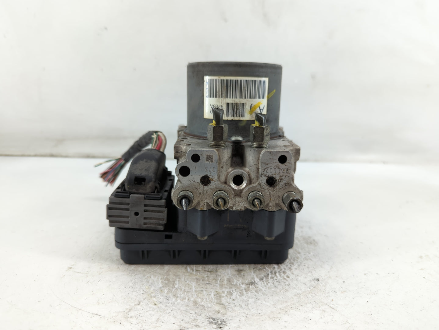 2015 Nissan Pathfinder ABS Pump Control Module Replacement P/N:133000-1650 Fits OEM Used Auto Parts - Oemusedautoparts1.com