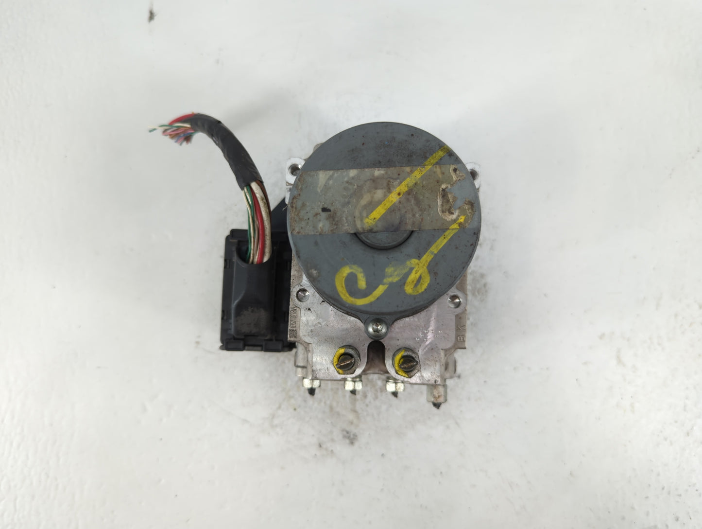 2015 Nissan Pathfinder ABS Pump Control Module Replacement P/N:133000-1650 Fits OEM Used Auto Parts - Oemusedautoparts1.com
