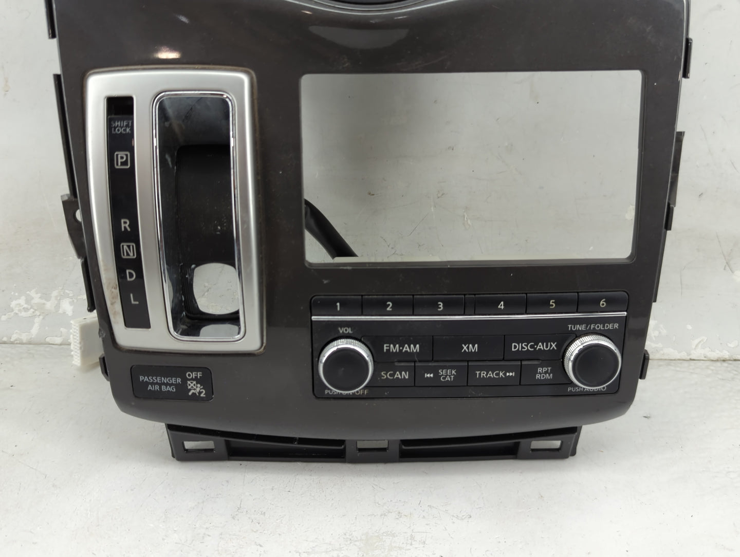 2011-2017 Nissan Quest Radio Control Panel - Oemusedautoparts1.com