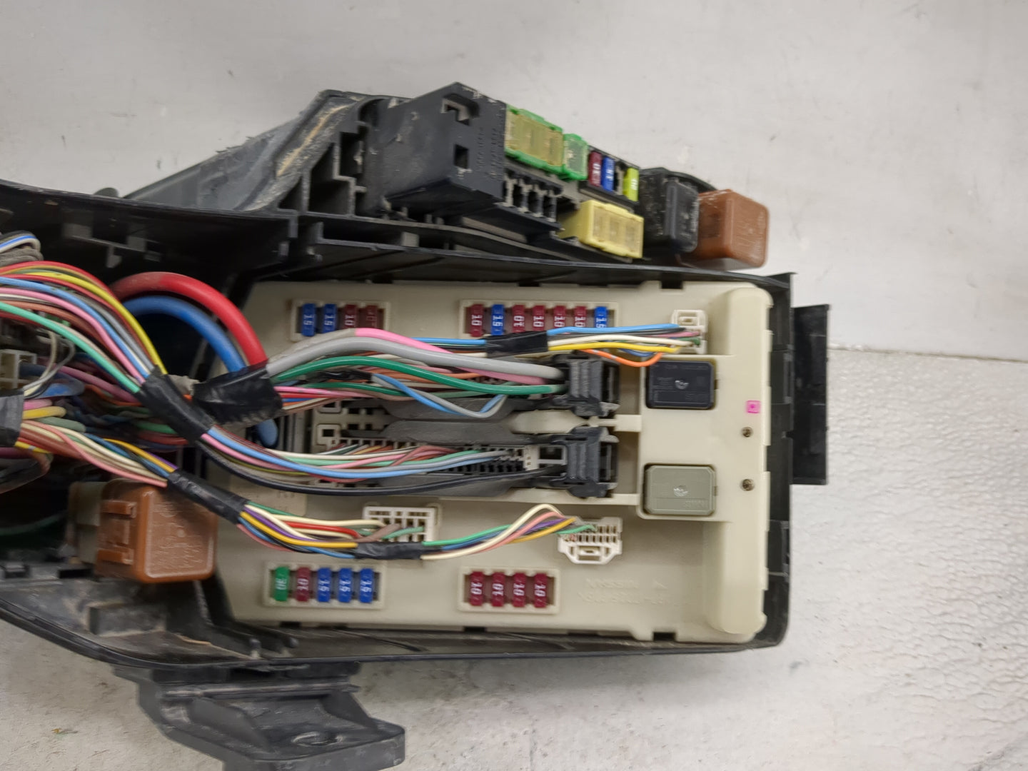 2015 Nissan Quest Fusebox Fuse Box Panel Relay Module P/N:3JW1A Fits OEM Used Auto Parts - Oemusedautoparts1.com