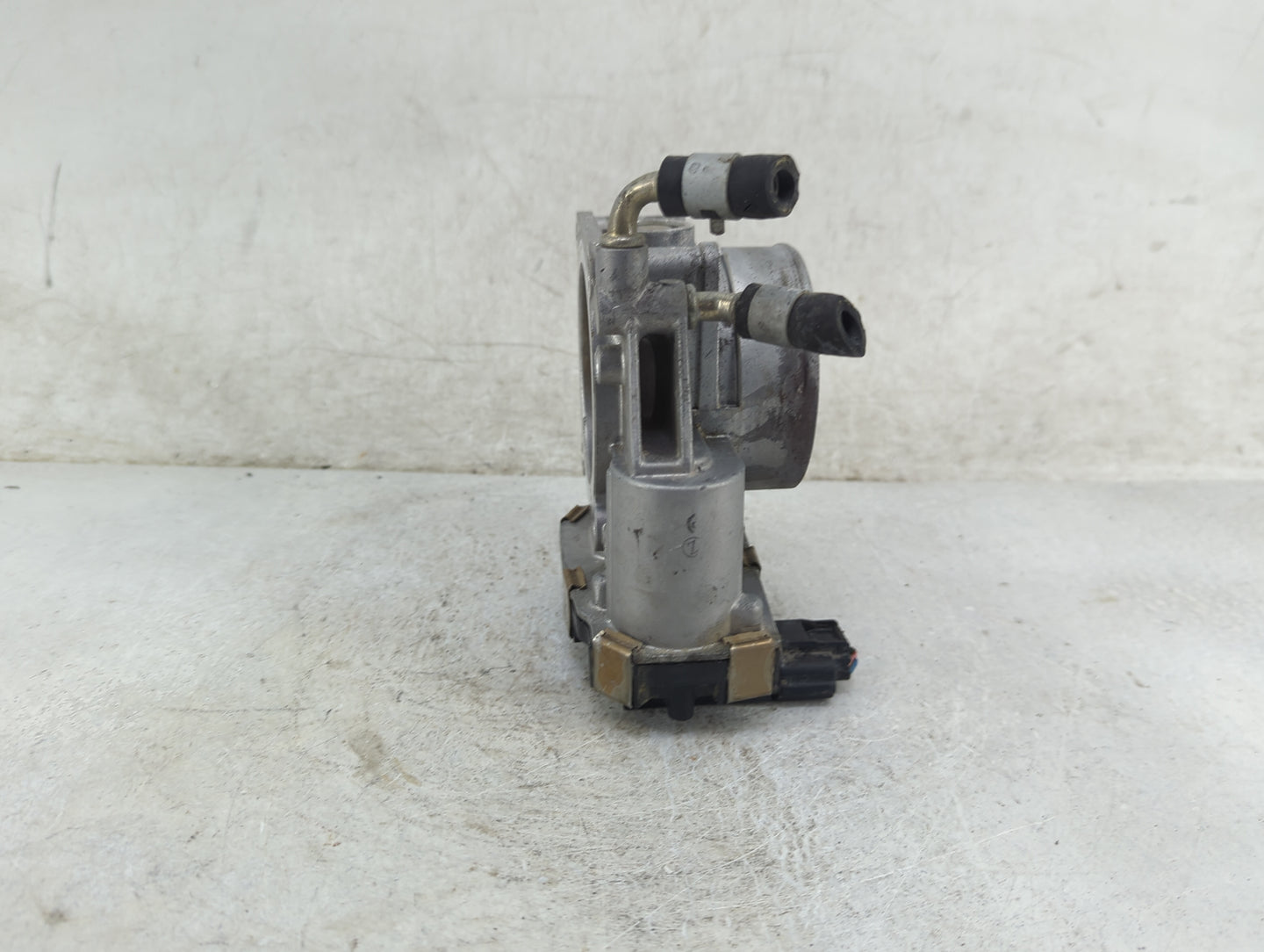 2015-2017 Nissan Quest Throttle Body Fits Fits 2015 2016 2017 2018 2019 2020 2021 2022 OEM Used Auto Parts - Oemusedautopart